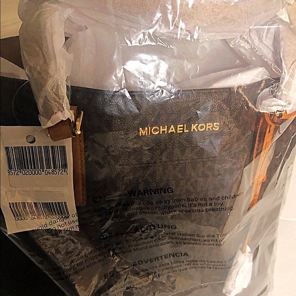 GUC Michael Kors, Signature Print Logo, Leather Tote - Picture 12 of 16